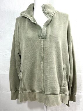 AMERICAN EAGLE SERIOUSLY LIVED IN POCKETED SWEATSHIRT (105)